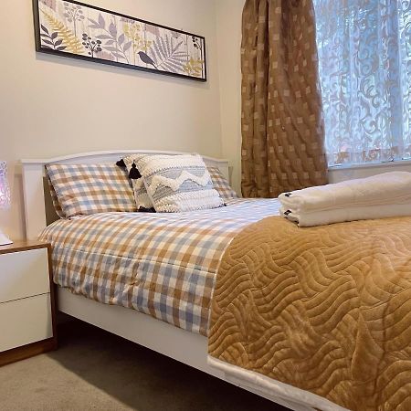 Cozy Home In Pinehill Auckland Buitenkant foto